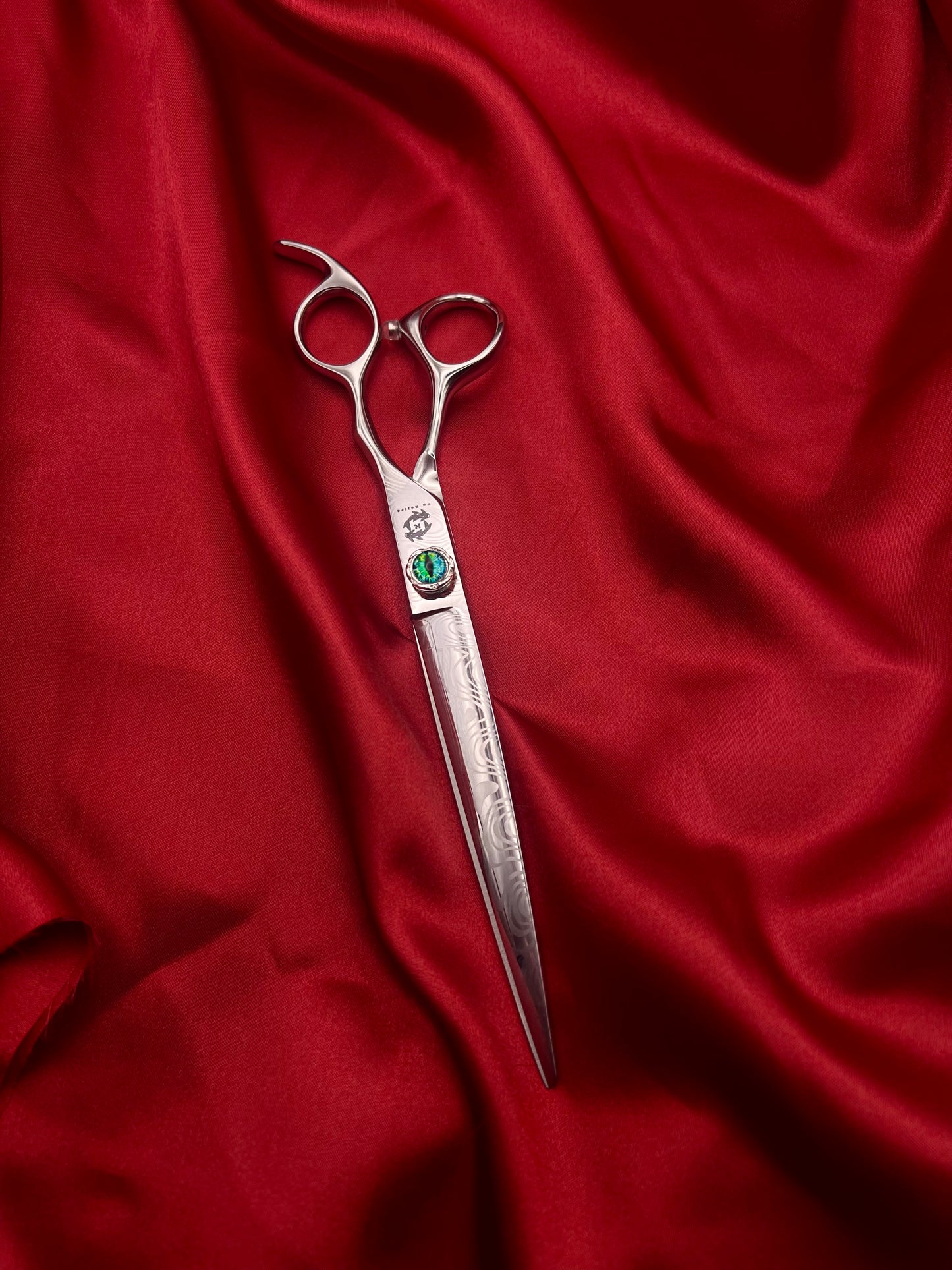 The Dragon 8" Straight